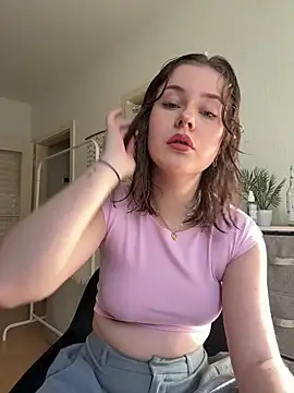Snapshot of MaribelRiver chatting on February 17, 2:06 pm MaribelRiver online show from February 17, 2:06 pm