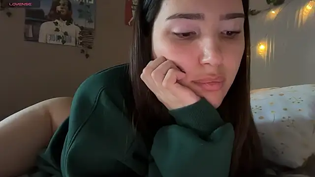 Snapshot of Anisawithlove chatting on May 15, 6:22 am Anisawithlove online show from May 15, 6:22 am