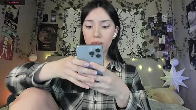 Anisawithlove online show from March 13, 6:56 pm