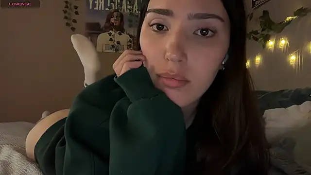 Snapshot of Anisawithlove chatting on May 12, 1:28 pm Anisawithlove online show from May 12, 1:28 pm