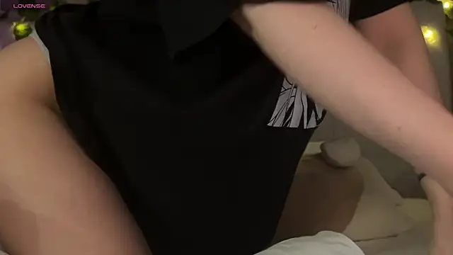 Anisawithlove online show from December 20, 11:18 pm