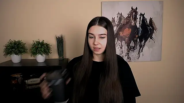 Lili magic online show from February 6, 11:50 am