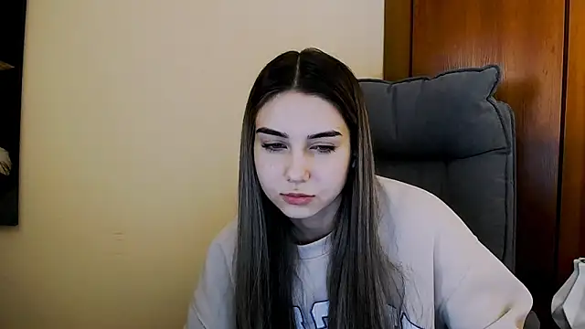 Lili magic online show from March 22, 4:37 pm