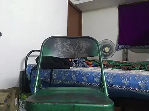 Snapshot of impowermachi365 chatting on February 13, 12:43 pm impowermachi365 online show from February 13, 12:43 pm