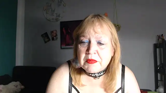 Blasflittchen online show from June 12, 9:45 pm