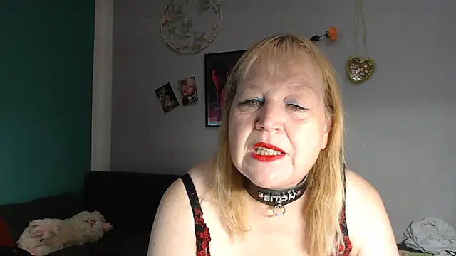 Blasflittchen online show from July 9, 2:49 pm