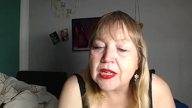 Blasflittchen online show from October 5, 9:27 pm