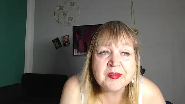 Blasflittchen online show from October 7, 8:37 am