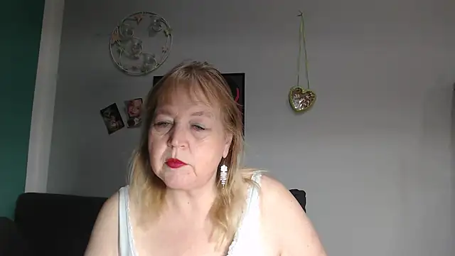 Blasflittchen online show from December 16, 7:07 pm