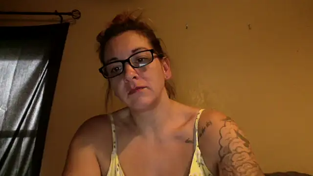 Snapshot of bella8769 chatting on March 2, 4:25 pm bella8769 online show from March 2, 4:25 pm