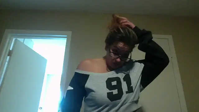 Snapshot of bella8769 chatting on February 25, 7:25 pm bella8769 online show from February 25, 7:25 pm