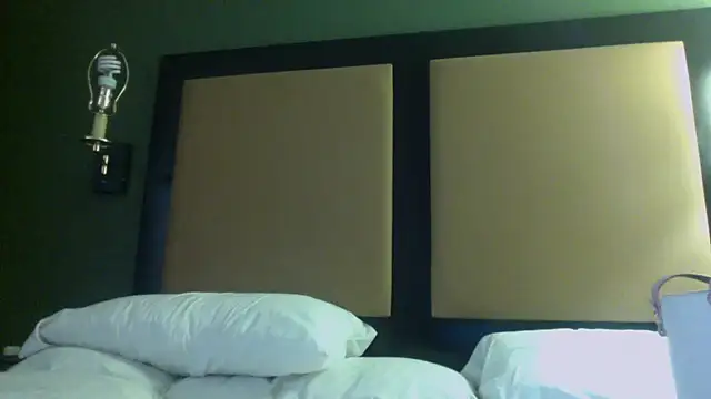 Snapshot of bella8769 chatting on March 13, 8:37 am bella8769 online show from March 13, 8:37 am