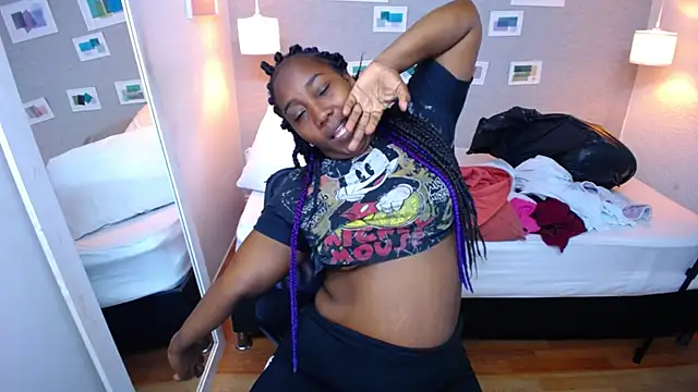 Snapshot of kiara_evanss chatting on March 14, 2:30 pm kiara evanss online show from March 14, 2:30 pm