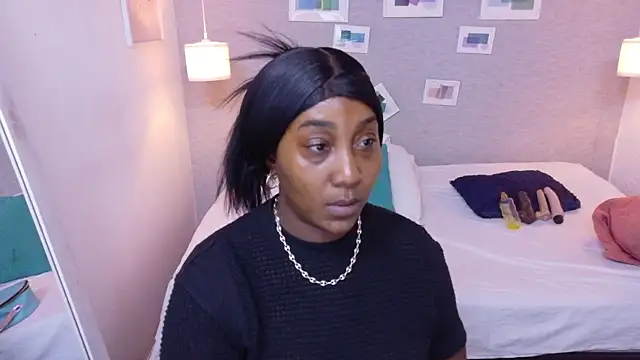 Snapshot of kiara_evanss chatting on March 13, 8:58 pm kiara evanss online show from March 13, 8:58 pm