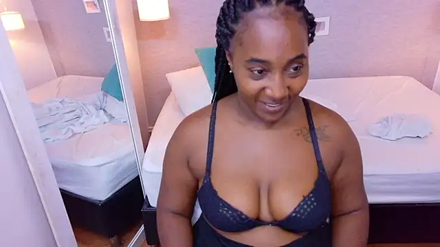 Snapshot of kiara_evanss chatting on September 27, 3:34 am kiara evanss online show from September 27, 3:34 am