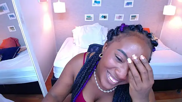 Snapshot of kiara_evanss chatting on February 19, 11:25 pm kiara evanss online show from February 19, 11:25 pm