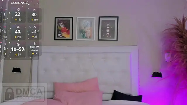 emma  smith1 online show from March 20, 11:00 am