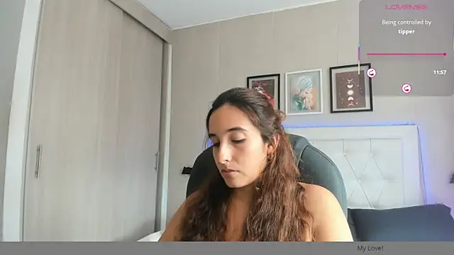 emma  smith1 online show from January 5, 5:27 pm