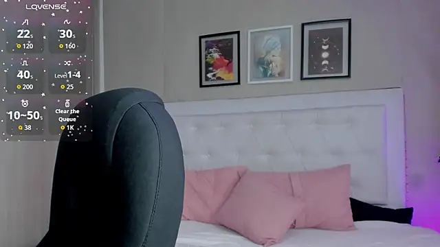 emma  smith1 online show from March 12, 12:42 pm