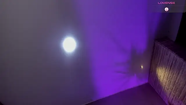 emma  smith1 online show from February 5, 11:06 am