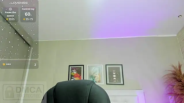 emma  smith1 online show from March 31, 10:28 am