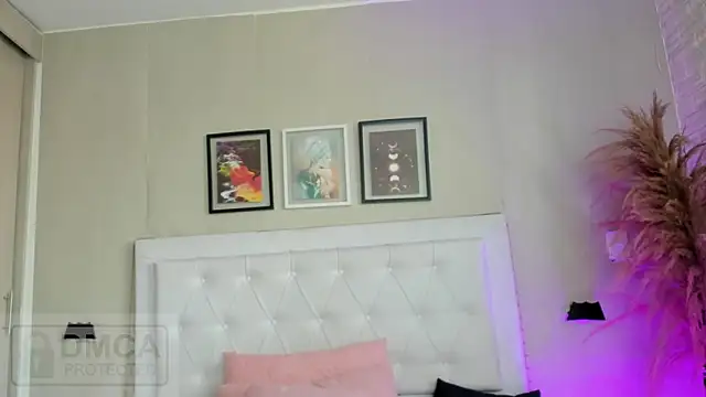 emma  smith1 online show from March 19, 12:38 pm