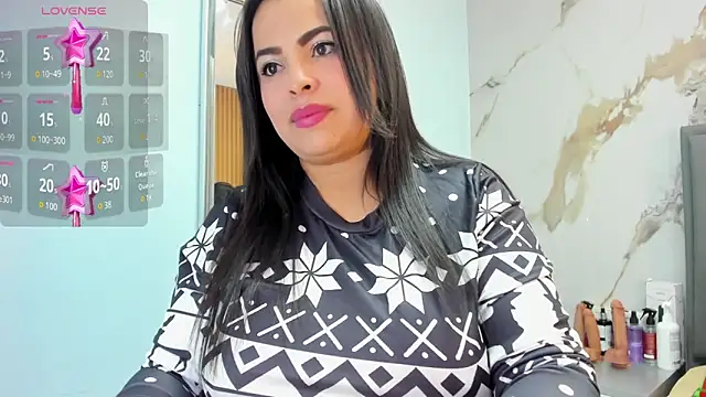 CINTYLOVELY online show from December 2, 12:40 pm