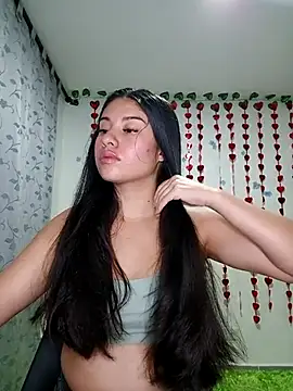 Snapshot of tara20_ chatting on February 17, 9:03 am tara20 online show from February 17, 9:03 am