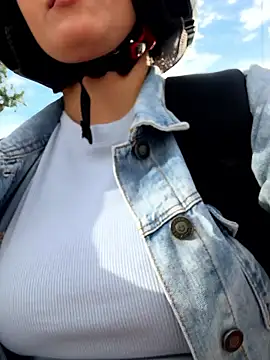 LIAH IZUMI online show from January 15, 12:41 pm