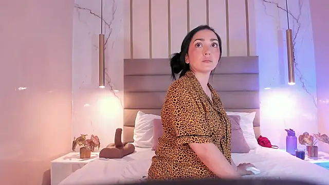 LIAH IZUMI online show from December 1, 7:37 pm