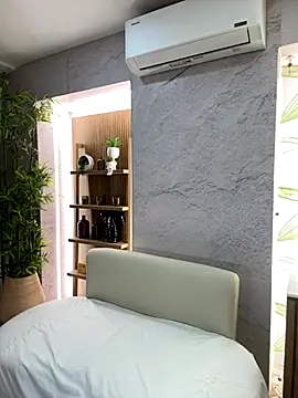 LIAH IZUMI online show from October 11, 10:49 am