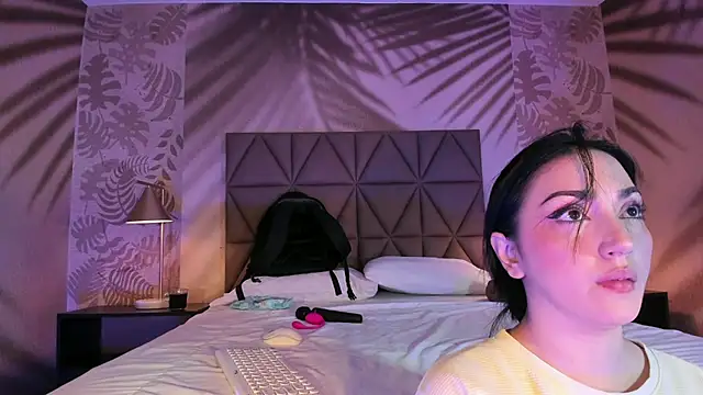 LIAH IZUMI online show from February 25, 1:22 pm