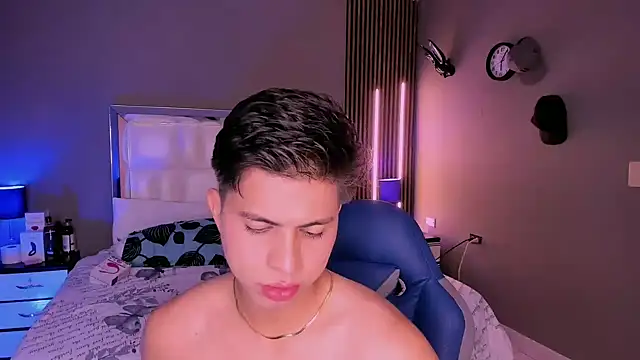 Niicky1  online show from March 21, 9:45 pm