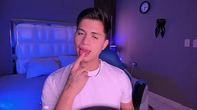 Niicky1  online show from September 9, 8:40 pm