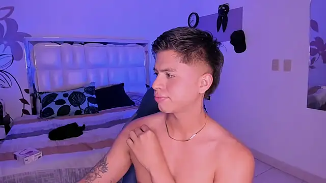 Niicky1  online show from March 2, 9:30 pm