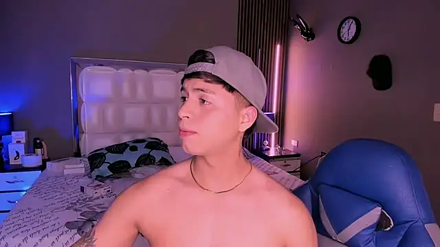 Niicky1  online show from March 22, 9:31 pm