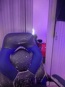 Niicky1  online show from April 12, 3:37 pm