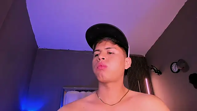 Niicky1  online show from March 20, 12:30 am