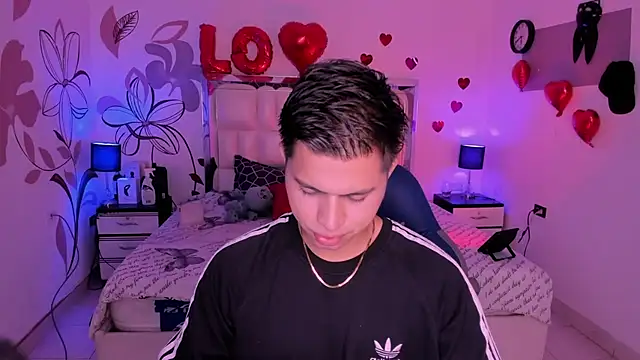 Niicky1  online show from February 16, 8:33 pm