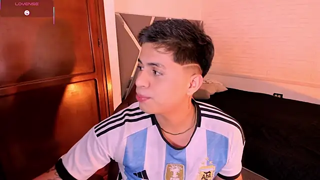 Niicky1  online show from February 13, 8:42 pm