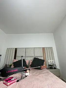 Breisy bigboobs online show from May 18, 7:51 pm
