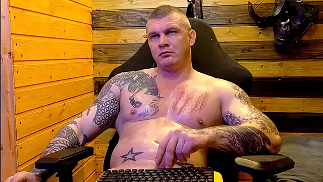 Snapshot of MrrKray chatting on January 18, 7:39 pm MrrKray online show from January 18, 7:39 pm