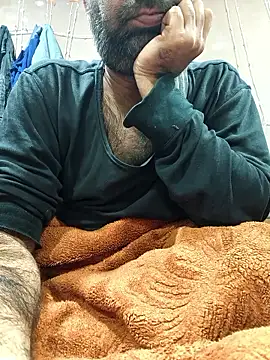 Snapshot of lund_lol chatting on December 19, 4:38 am lund lol online show from December 19, 4:38 am