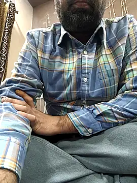 Snapshot of lund_lol chatting on January 12, 10:22 am lund lol online show from January 12, 10:22 am