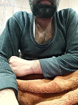 Snapshot of lund_lol chatting on January 16, 5:11 am lund lol online show from January 16, 5:11 am