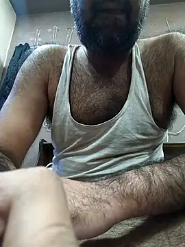 Snapshot of lund_lol chatting on December 15, 6:41 am lund lol online show from December 15, 6:41 am