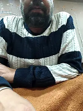 Snapshot of lund_lol chatting on January 6, 11:03 am lund lol online show from January 6, 11:03 am