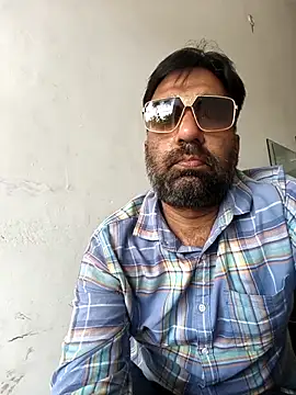 lund lol online show from March 26, 6:33 am