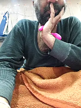 Snapshot of lund_lol chatting on February 3, 7:46 am lund lol online show from February 3, 7:46 am