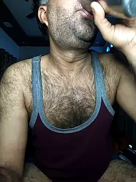 Snapshot of lund_lol chatting on February 10, 9:08 am lund lol online show from February 10, 9:08 am